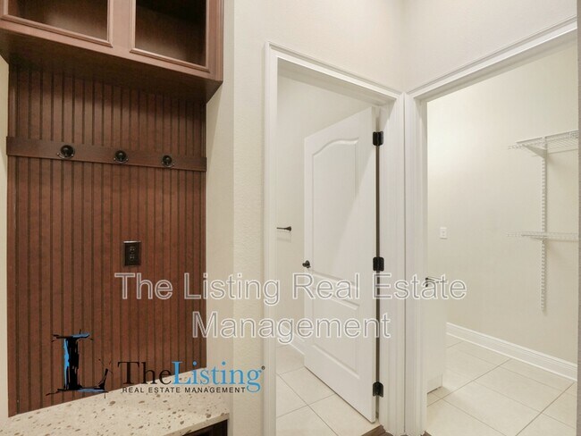 Building Photo - 6854 Trellis Vine Loop