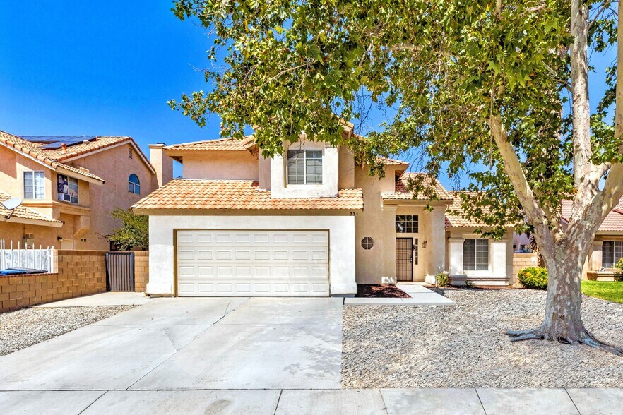 Primary Photo - 771 E Avenue K7