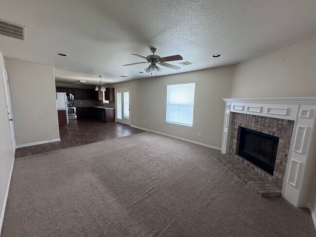 Building Photo - 2201 Riley Dr