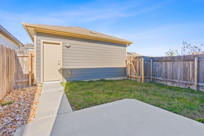 Building Photo - 1828 Arendale Dr