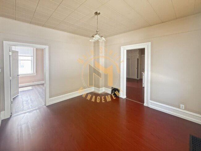 Building Photo - 517 N Ashland Ave