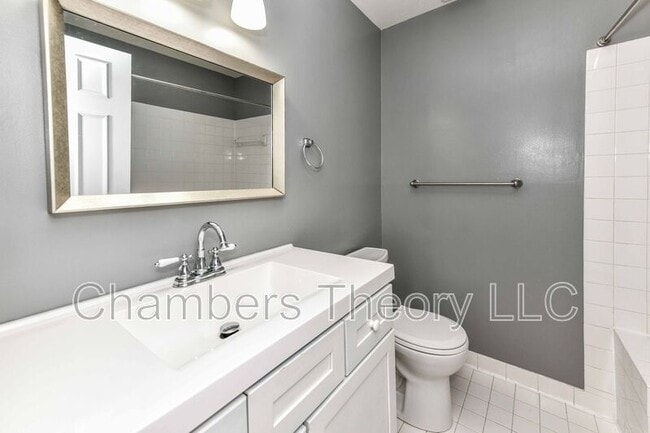 Building Photo - 2109 Kings Mill Ct