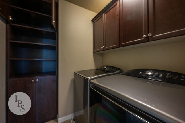 Building Photo - Fresno Westside Home, 5BR/3BA, Built 2018 – Great for Families