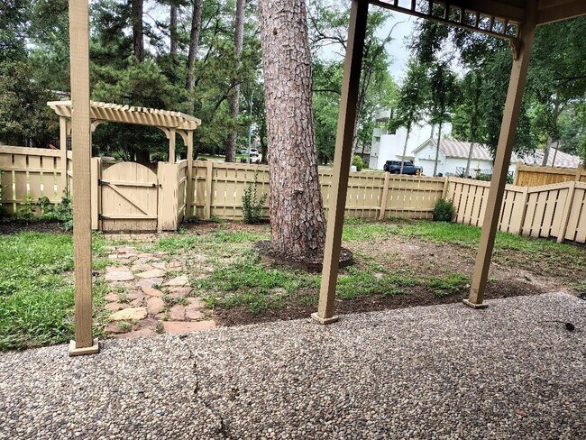 Building Photo - 2823 Whitman Dr