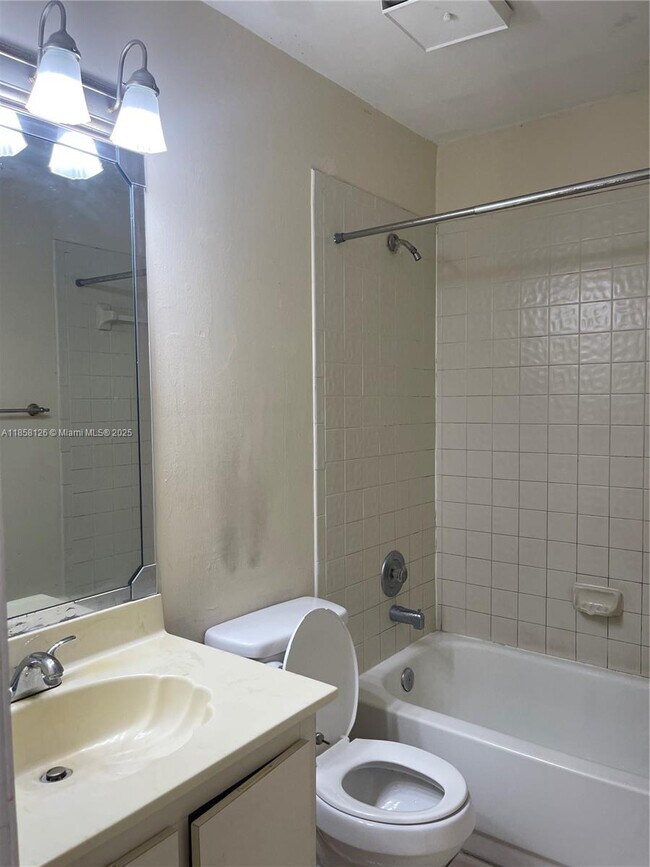 Building Photo - 2243 SW 80th Terrace