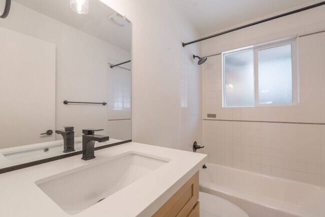 Building Photo - Crowne Pointe Apartment Homes