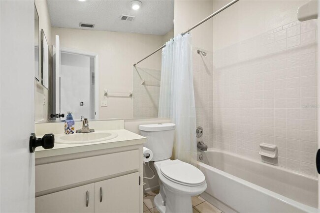 Building Photo - 8006 Picketts Ct