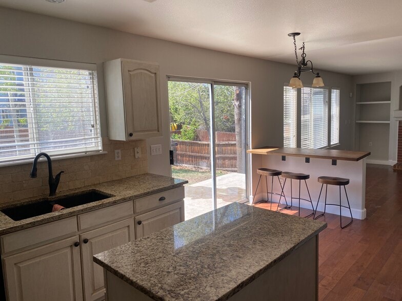 Kitchen to Backyard - 2526 WOODROSE PL