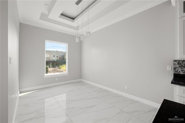 Building Photo - 2603 E Imperial Oaks Dr