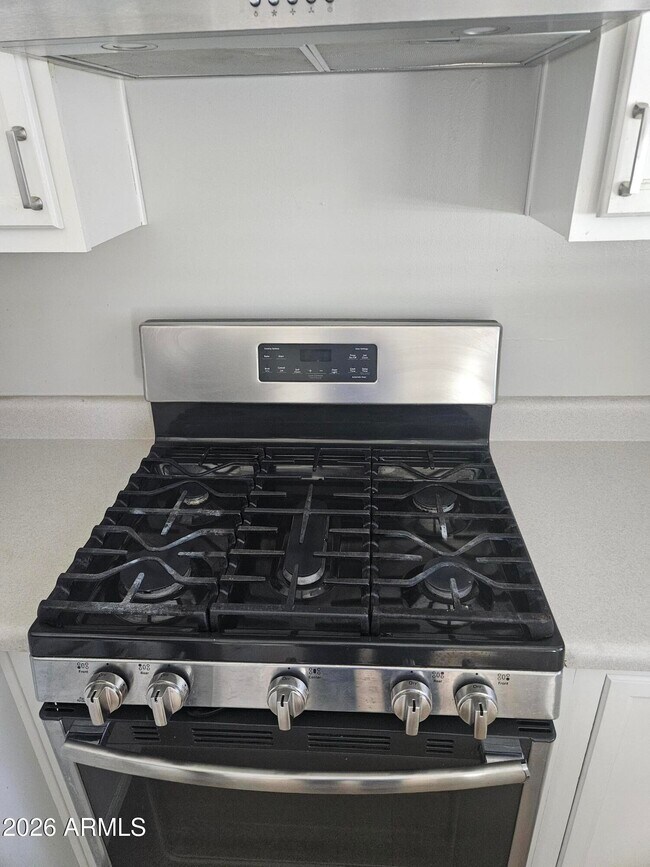 Building Photo - 521 W Maryland Ave