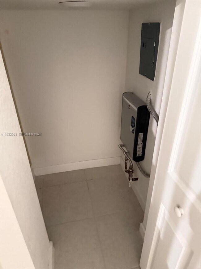 Building Photo - 12916 SW 233rd Terrace