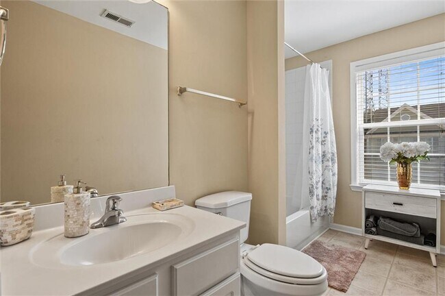 Building Photo - 513 Constellation Overlook SW