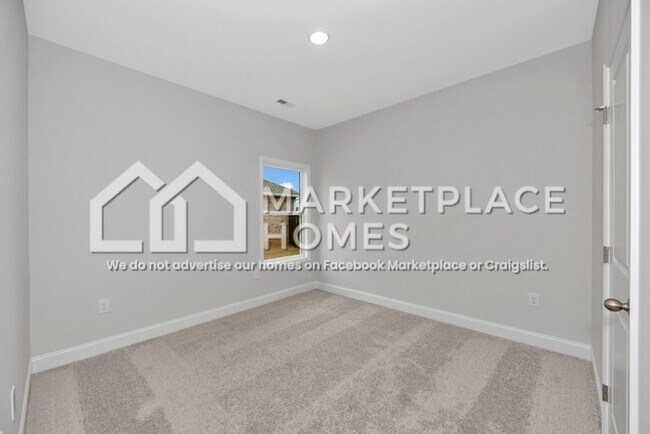 Building Photo - 113 Saylor Rose Dr