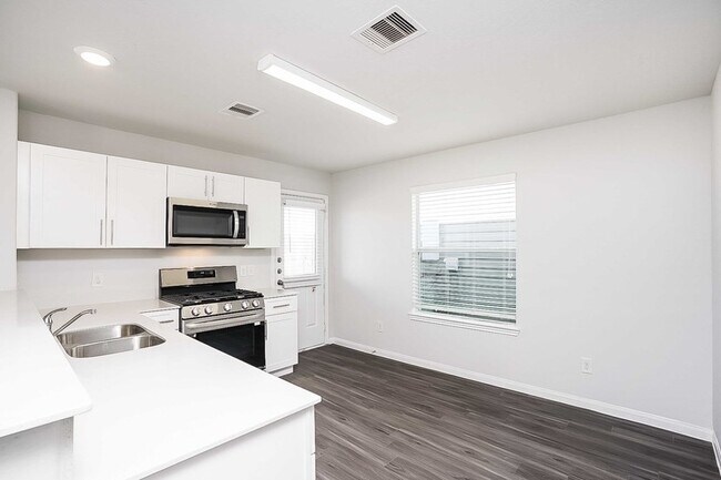 Building Photo - 19022 Zanardo Ct