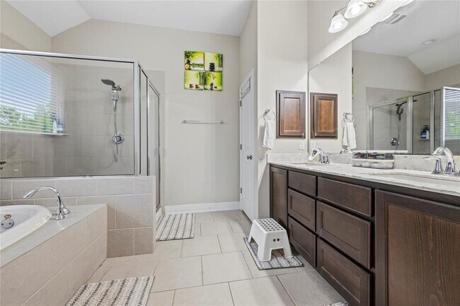 Building Photo - 3013 Chalice Well Dr