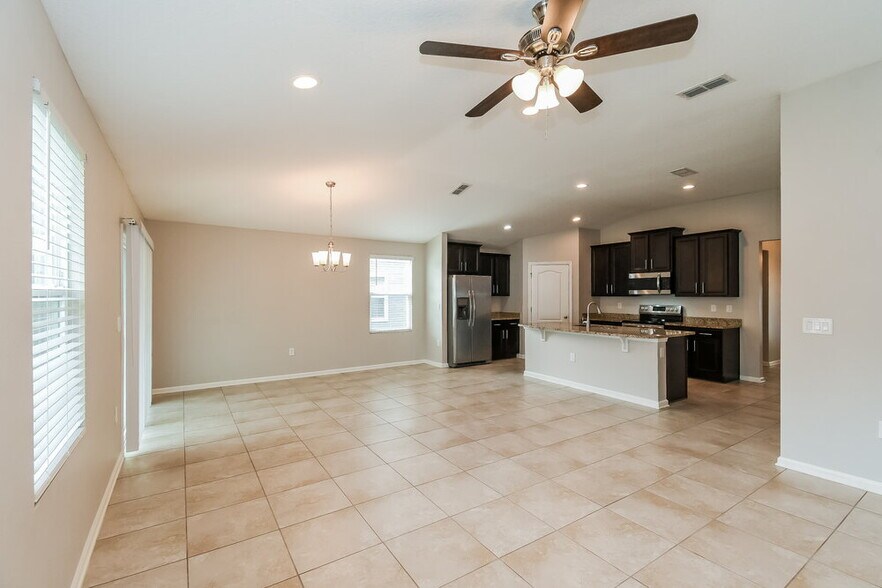 Building Photo - 4161 Fishing Creek Ln