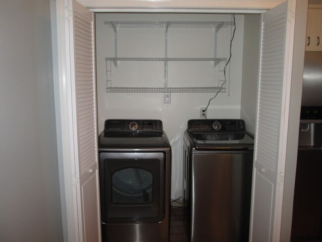 Building Photo - Spacious Four Bedroom Mechanicsville Home ...