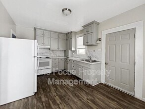 Building Photo - 471 West Fourth Street