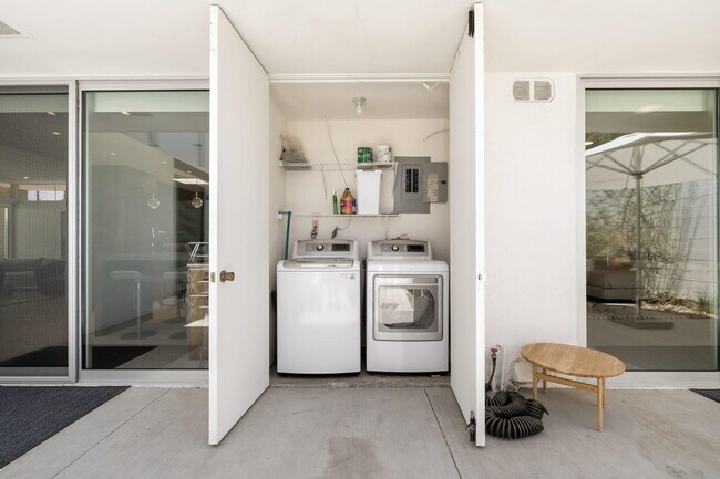 Building Photo - 72915 El Paseo