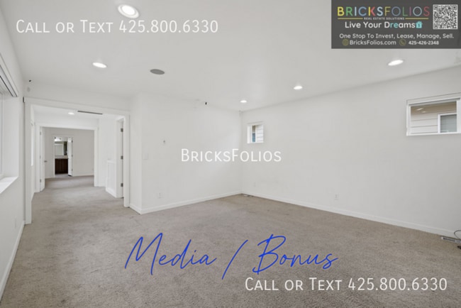 Building Photo - Luxury Corner-Lot Home in Redmond Ridge Ea...