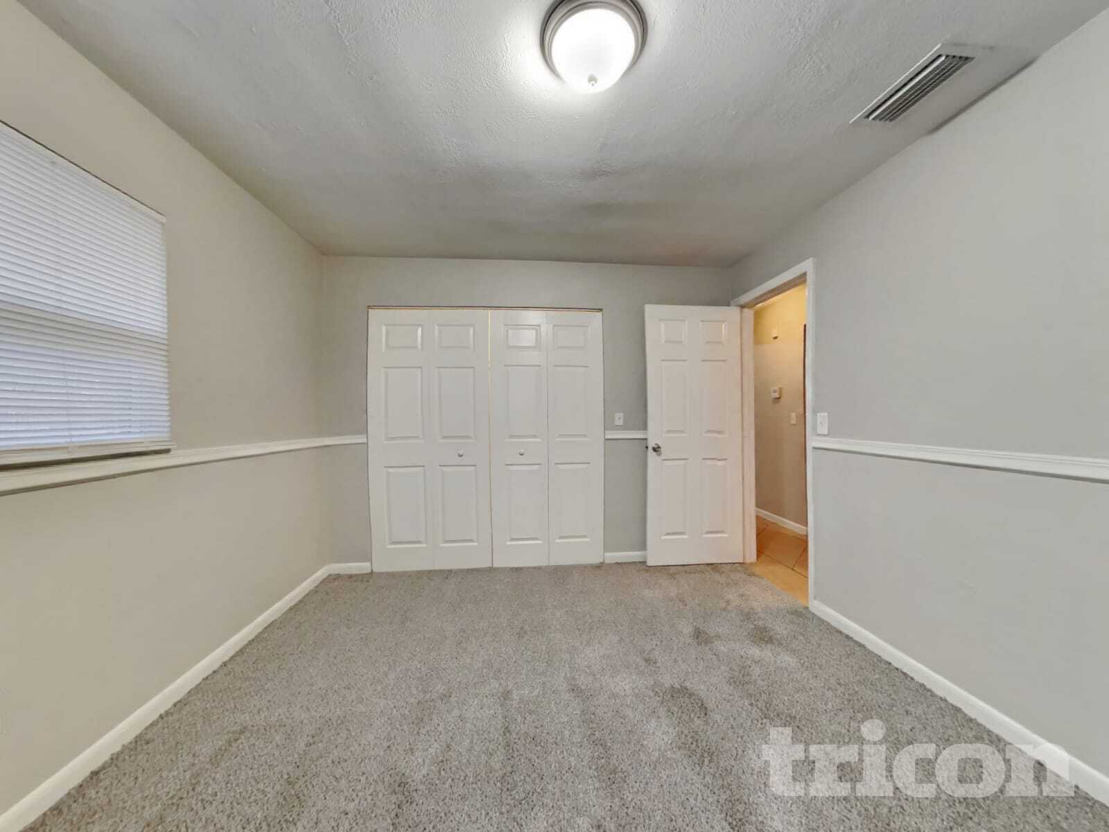 Building Photo - 6953 41st Terrace N