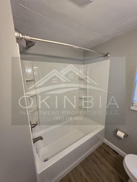 Building Photo - 2540 Catalpa Dr.