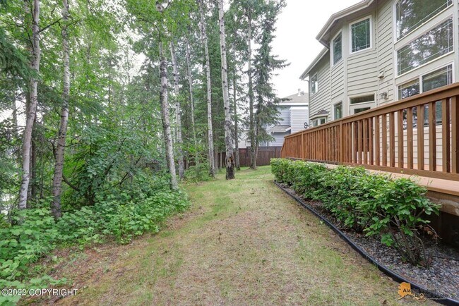 Building Photo - Stunning home conviently located by Eagle ...