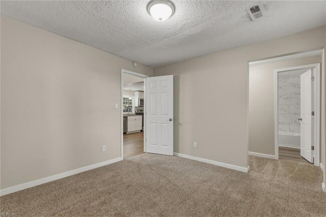 Building Photo - 720 Forbes St