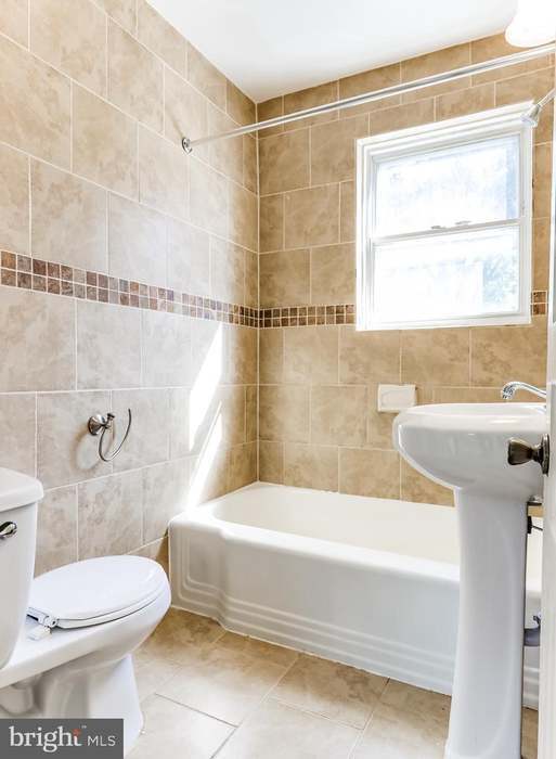 Building Photo - 4007 Ames St NE