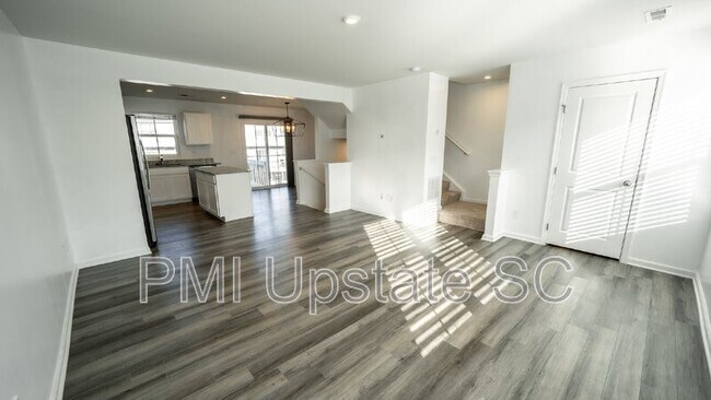 Building Photo - 226 Coldwater Creek Ct