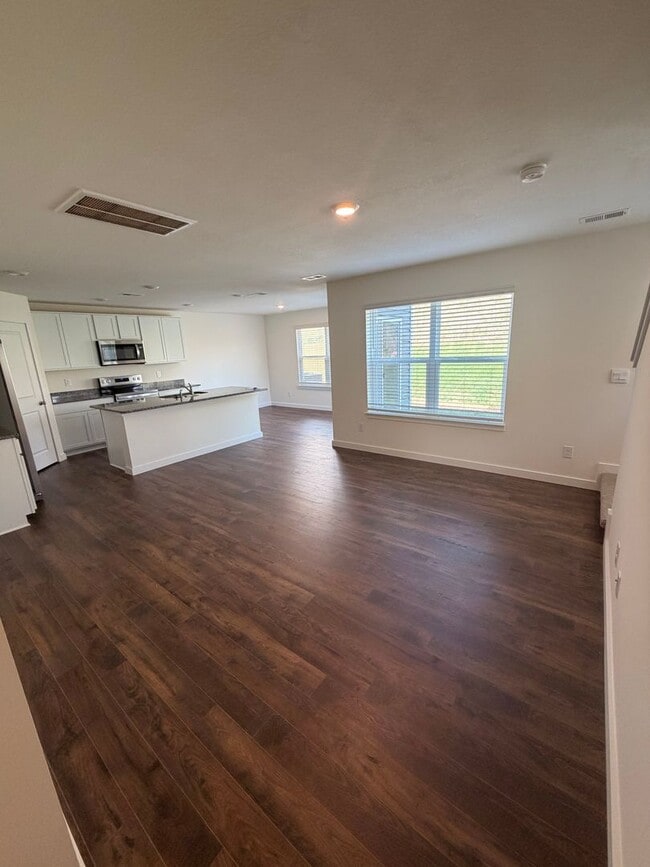 Building Photo - BRAND NEW 2026 CONSTRUCTION: Modern 3BD/2.5BA Home in Knoxville!