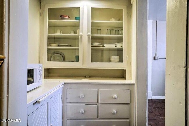 Building Photo - 505 W Missouri Ave