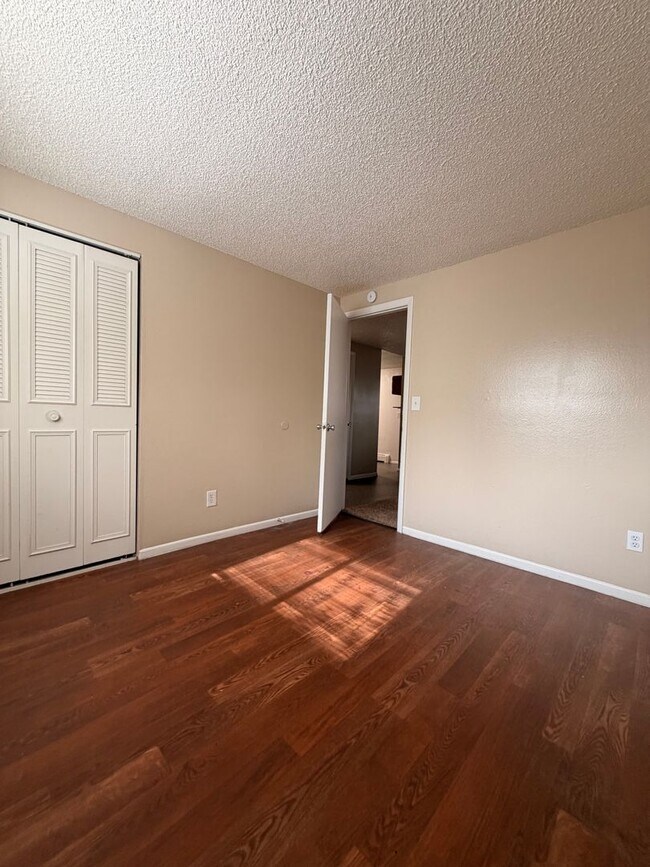 Building Photo - 6353 Chippewa Rd