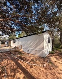 Building Photo - 642 Hidden Oaks Dr