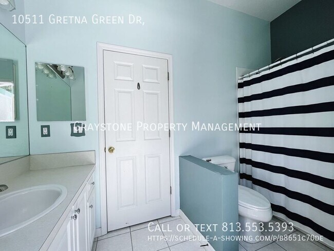 Building Photo - 10511 Gretna Grn Dr