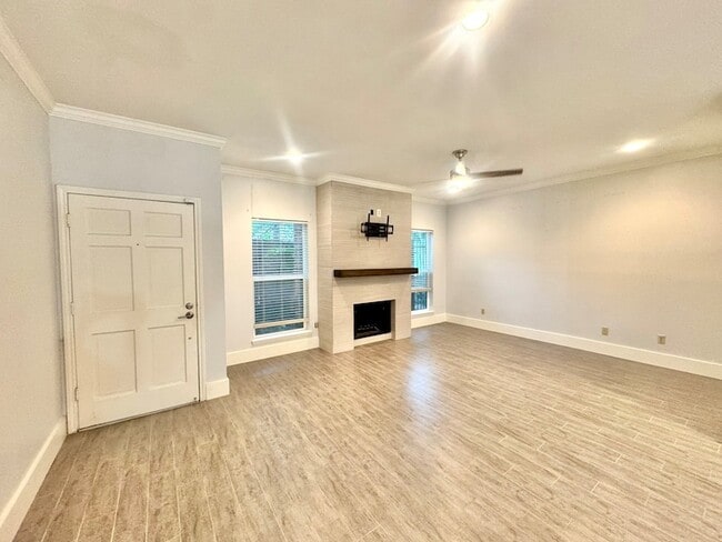 Building Photo - 2323 Bering Dr