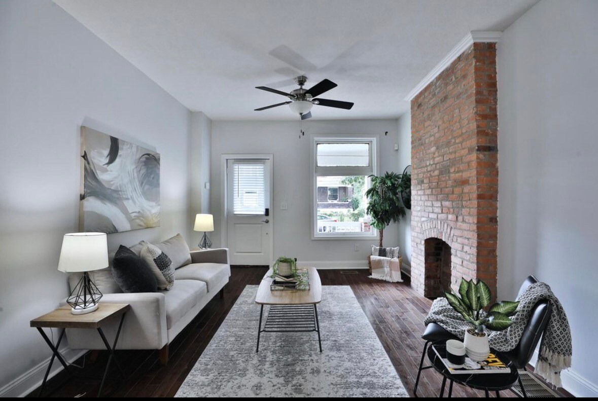 Building Photo - 742 Oakwood Ave