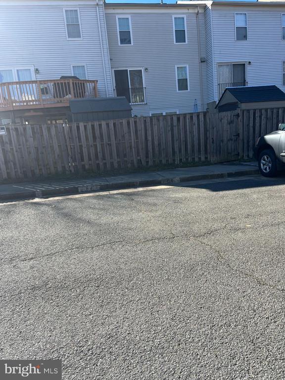 Building Photo - 14684 Cloverdale Rd