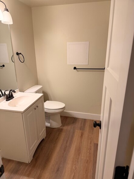 Hallway bathroom - 530 W 900 S