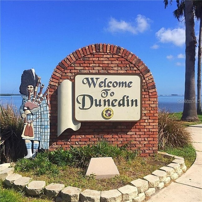 Building Photo - 2001 World Pkwy Blvd