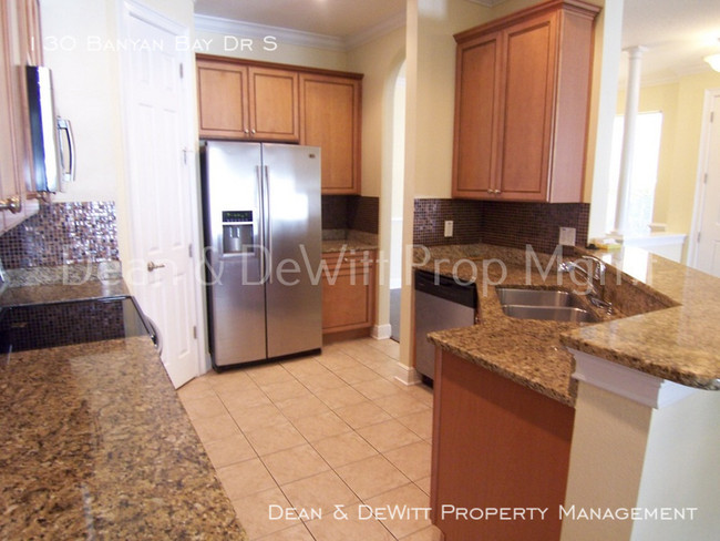 Building Photo - 130 Banyan Bay Dr S