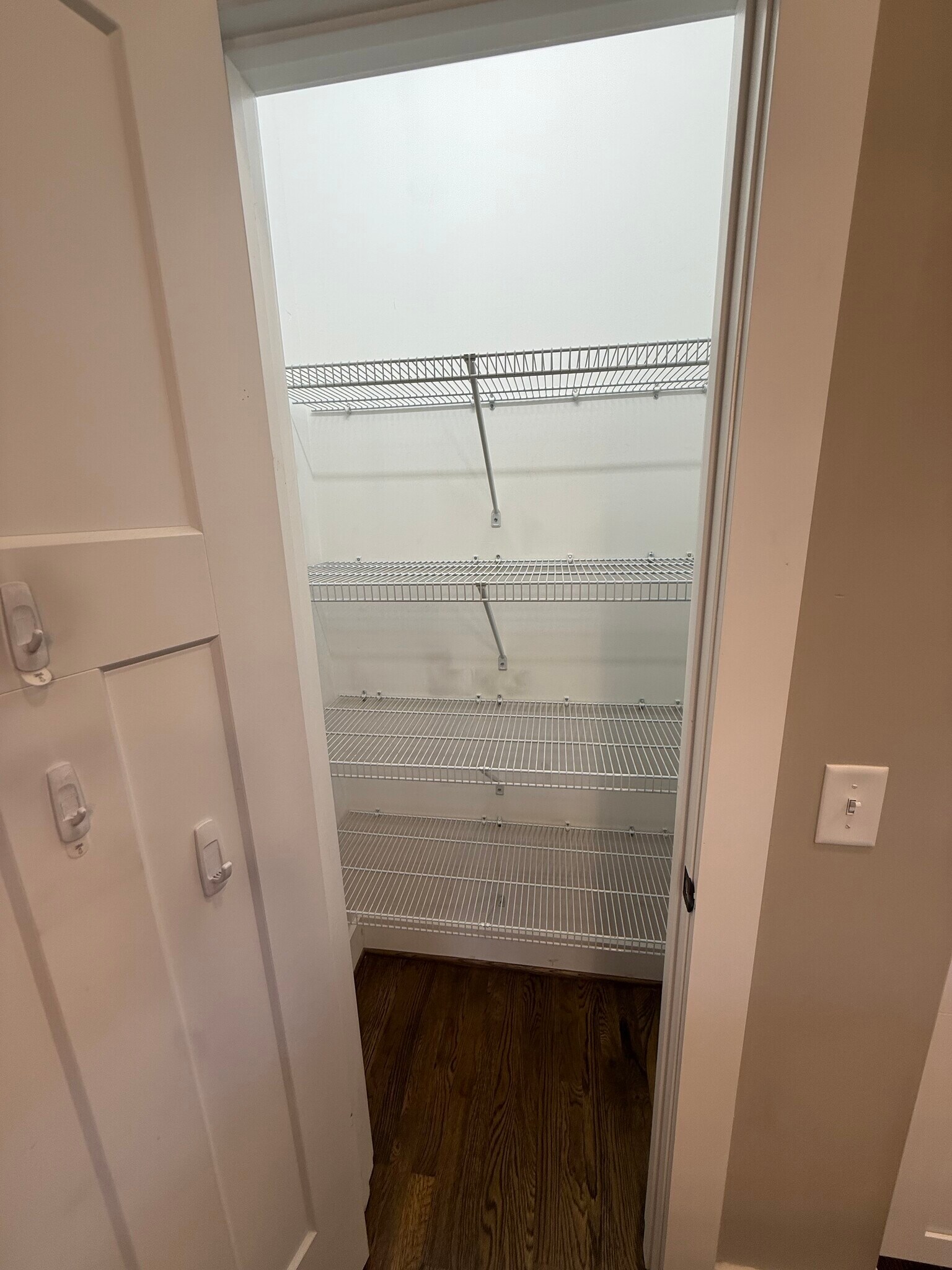 Building Photo - 1124 Cross Pointe Dr