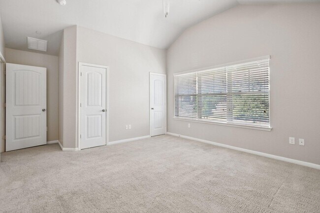 Building Photo - 516 E Slaughter Ln