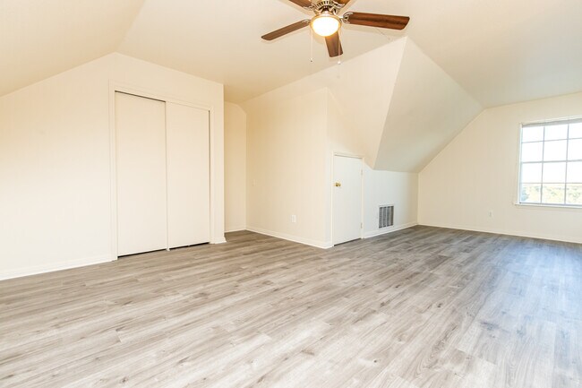 3rd Bedroom/Loft - 3001 Whisper Oaks Ln