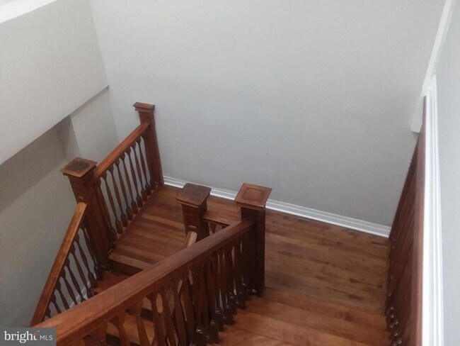 Building Photo - 2012 Mt Royal Terrace