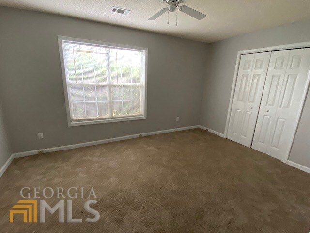 Building Photo - 22 Meadow Chase Way