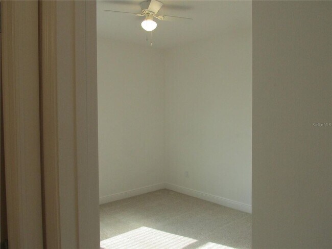 Building Photo - 4900 Golden Zenith Wy