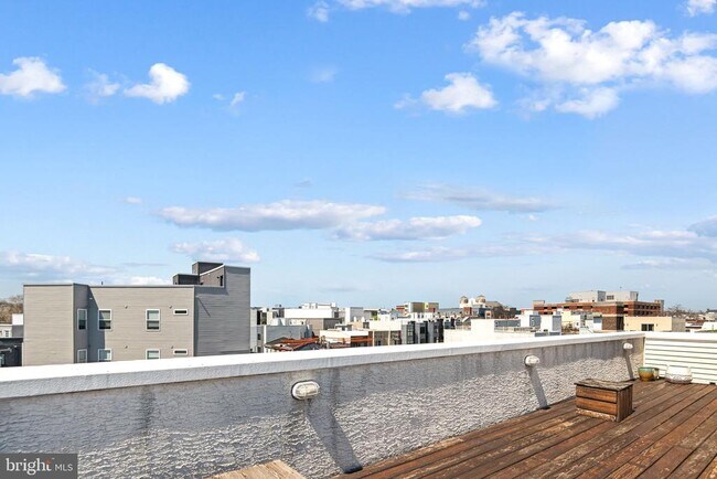Building Photo - 1526 Parrish St