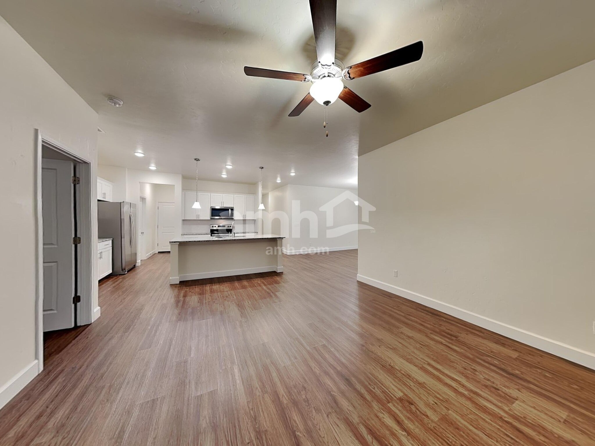 Building Photo - 3465 S Bartlett Ave