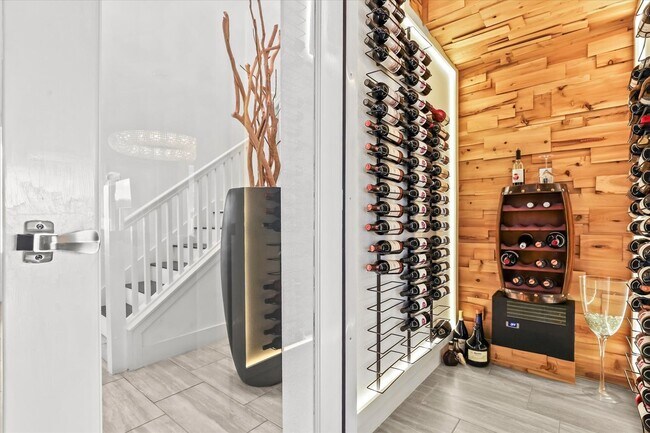 Building Photo - Waterfront Luxury Living | Private Dock + Direct Tampa Bay Access